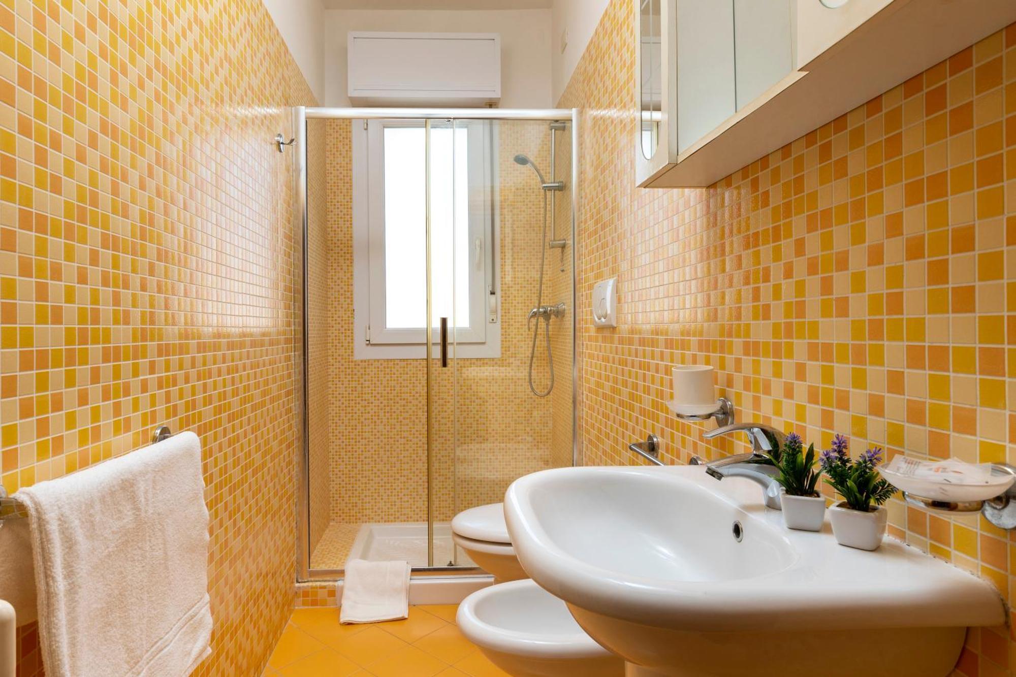Residence Uno Studio&Suites 里米尼 外观 照片