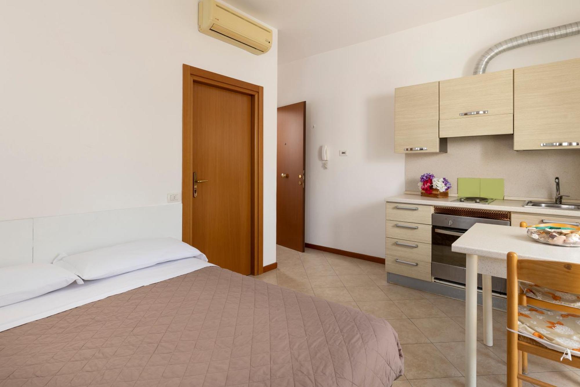 Residence Uno Studio&Suites 里米尼 外观 照片