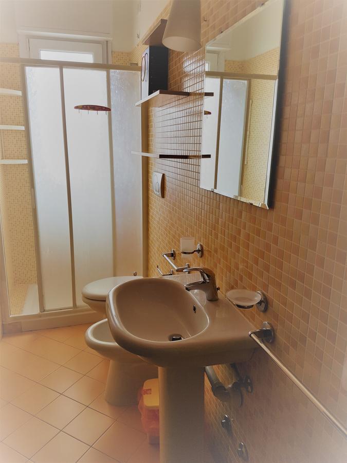 Residence Uno Studio&Suites 里米尼 外观 照片
