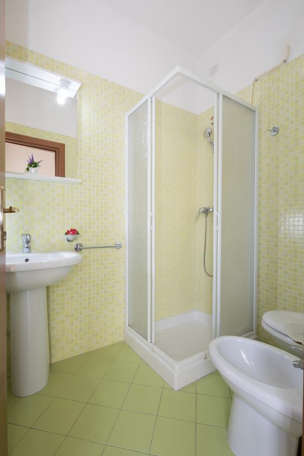 Residence Uno Studio&Suites 里米尼 外观 照片