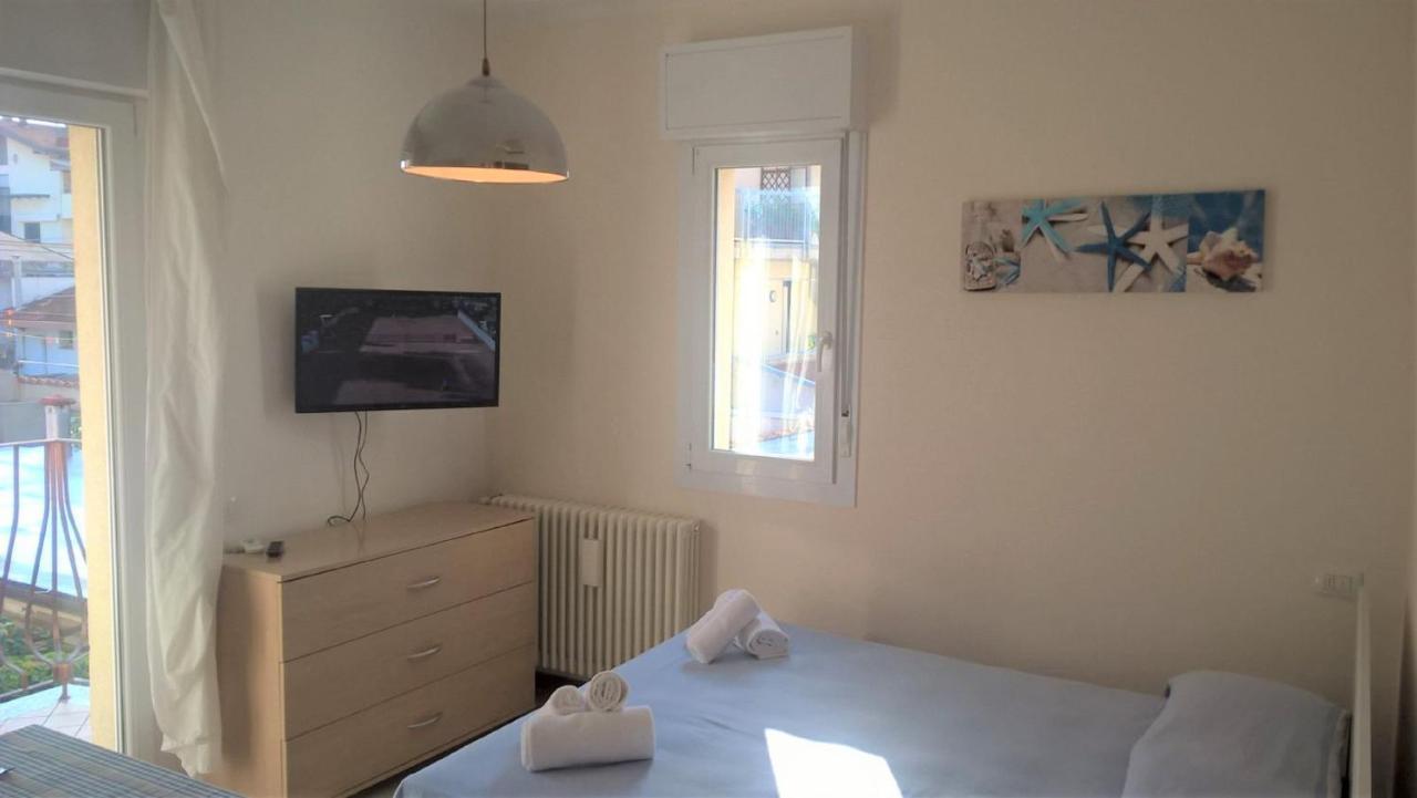 Residence Uno Studio&Suites 里米尼 外观 照片