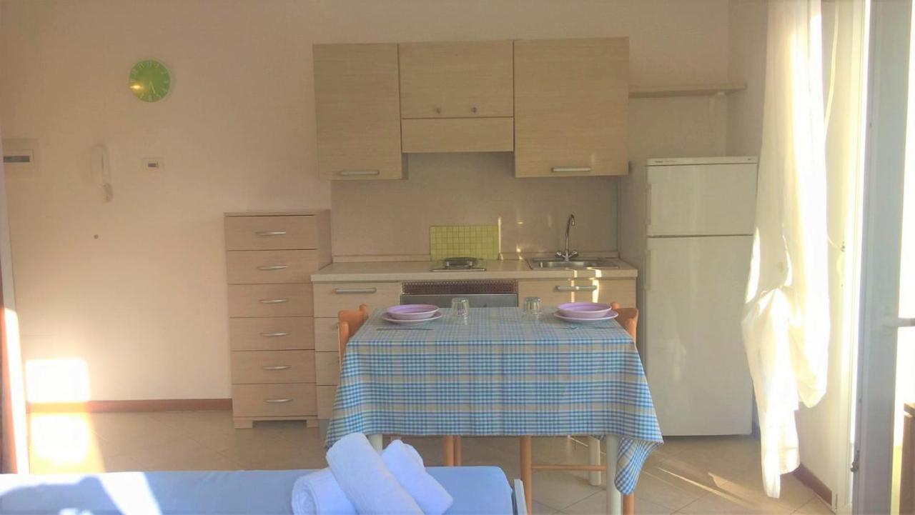 Residence Uno Studio&Suites 里米尼 外观 照片